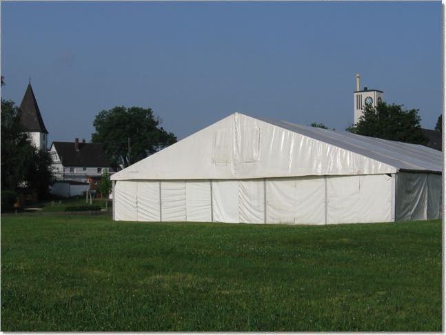 Festzelt auf der Marktwiese